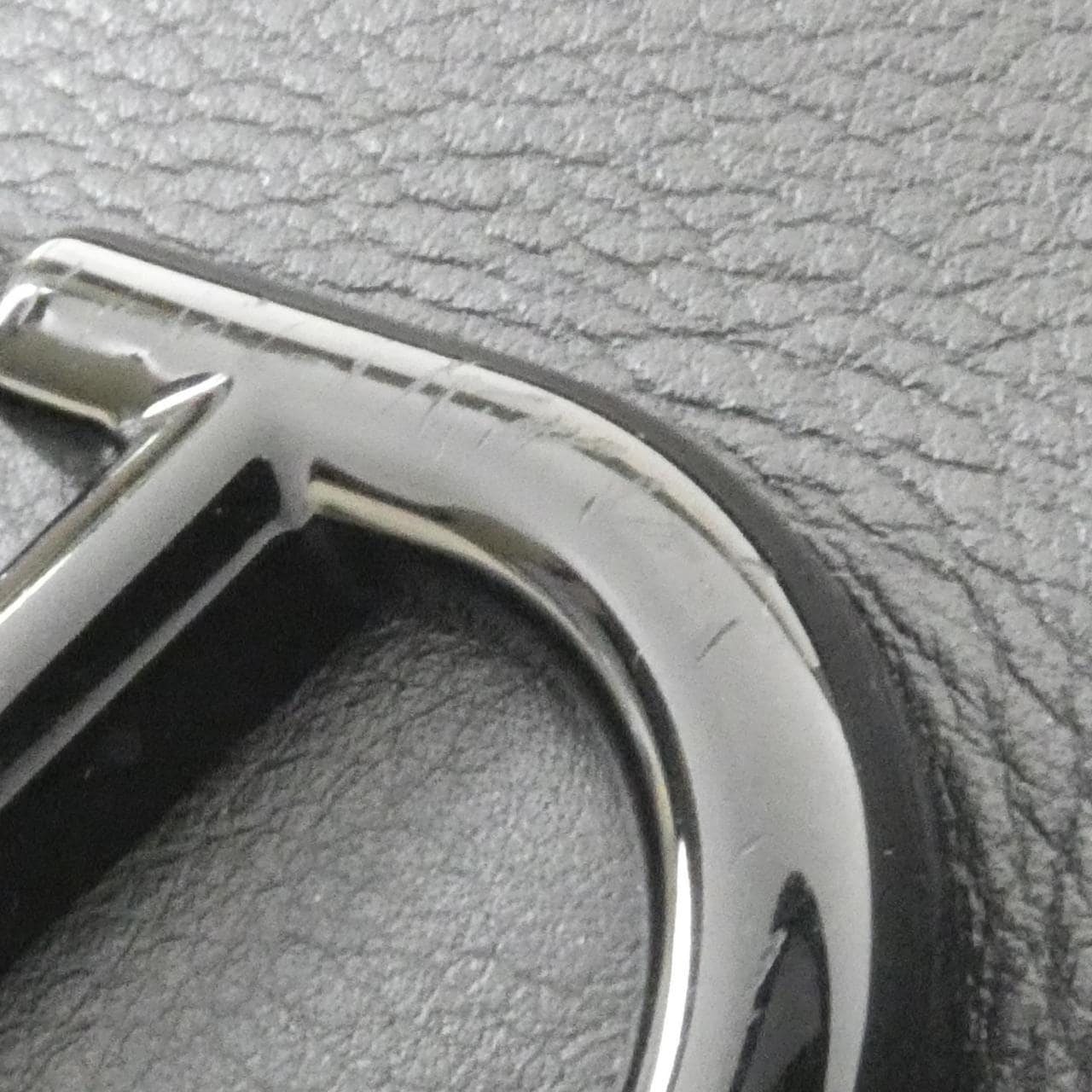 ヴァレンティノガラヴァーニ XY2B0B50VJM バッグ