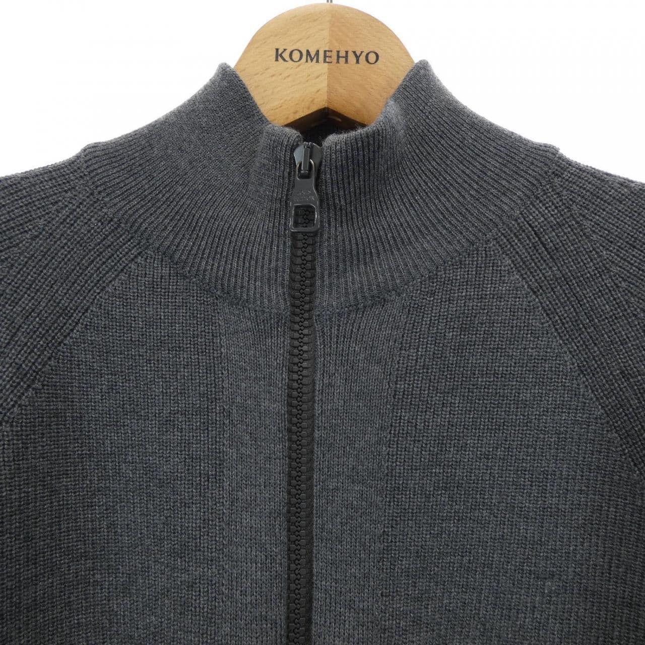 ルイヴィトン LOUIS VUITTON ジップリブジレウィズポケットディテール HHN40WOWB ブルゾン