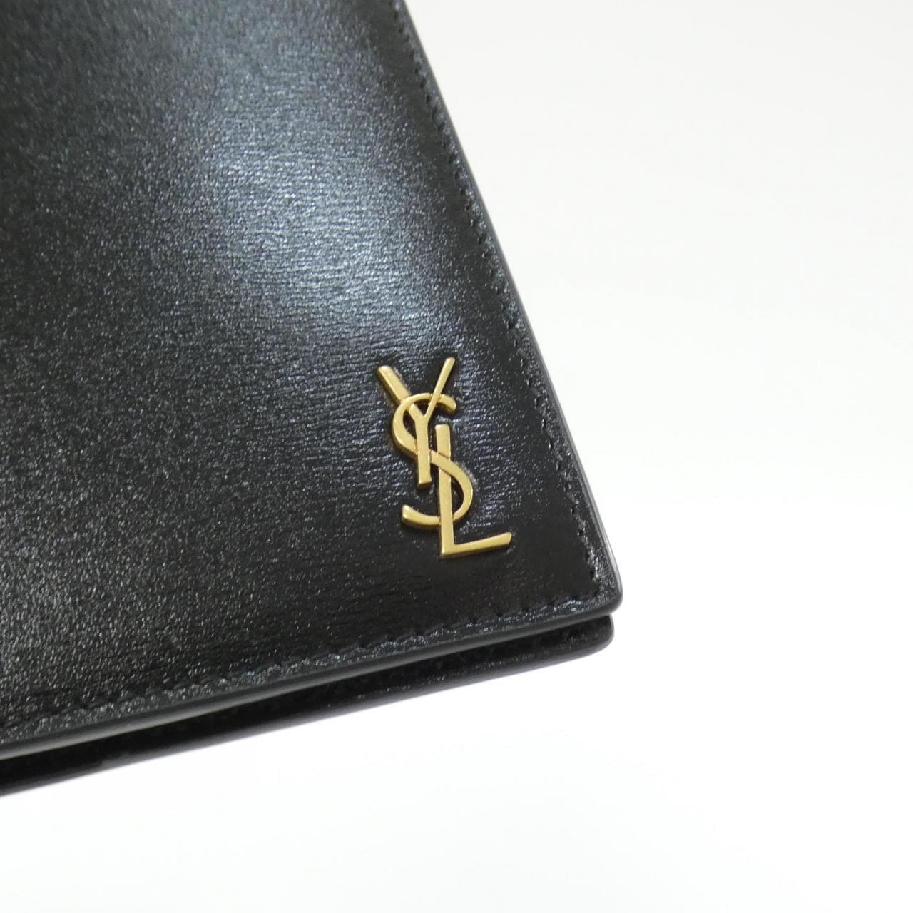 [BRAND NEW] SAINT LAURENT 607659 02G0W Passport Case