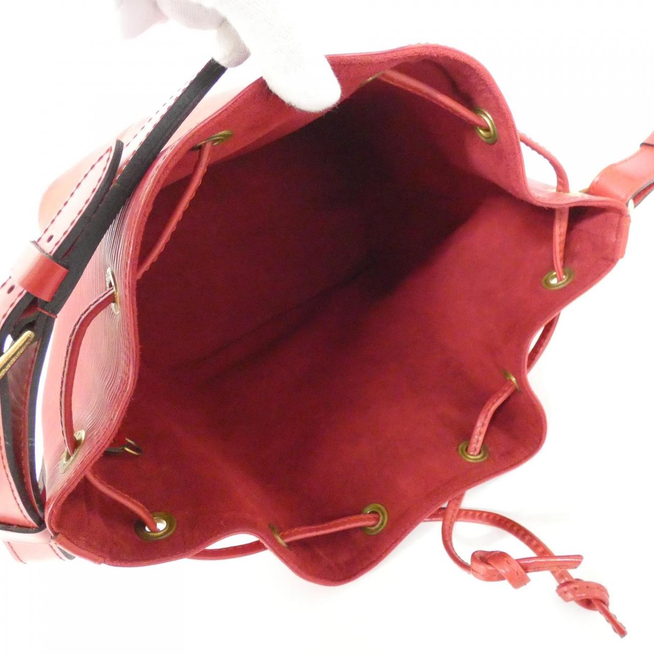 ルイヴィトン エピ プチ ノエ M44107 ショルダーバッグ