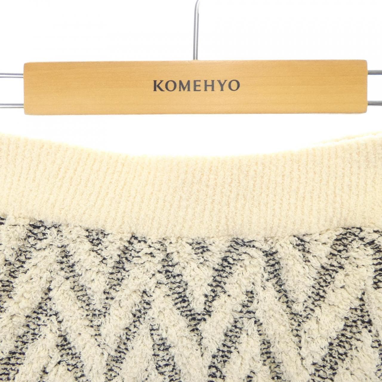 6ROKU Skirt