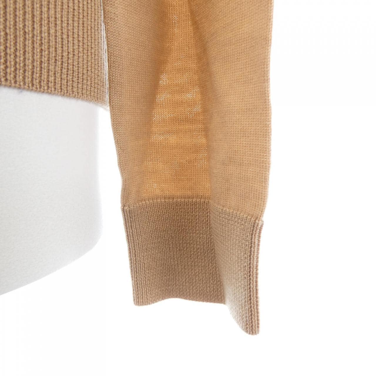 ヌメロヴェントゥーノ N°21 ニット