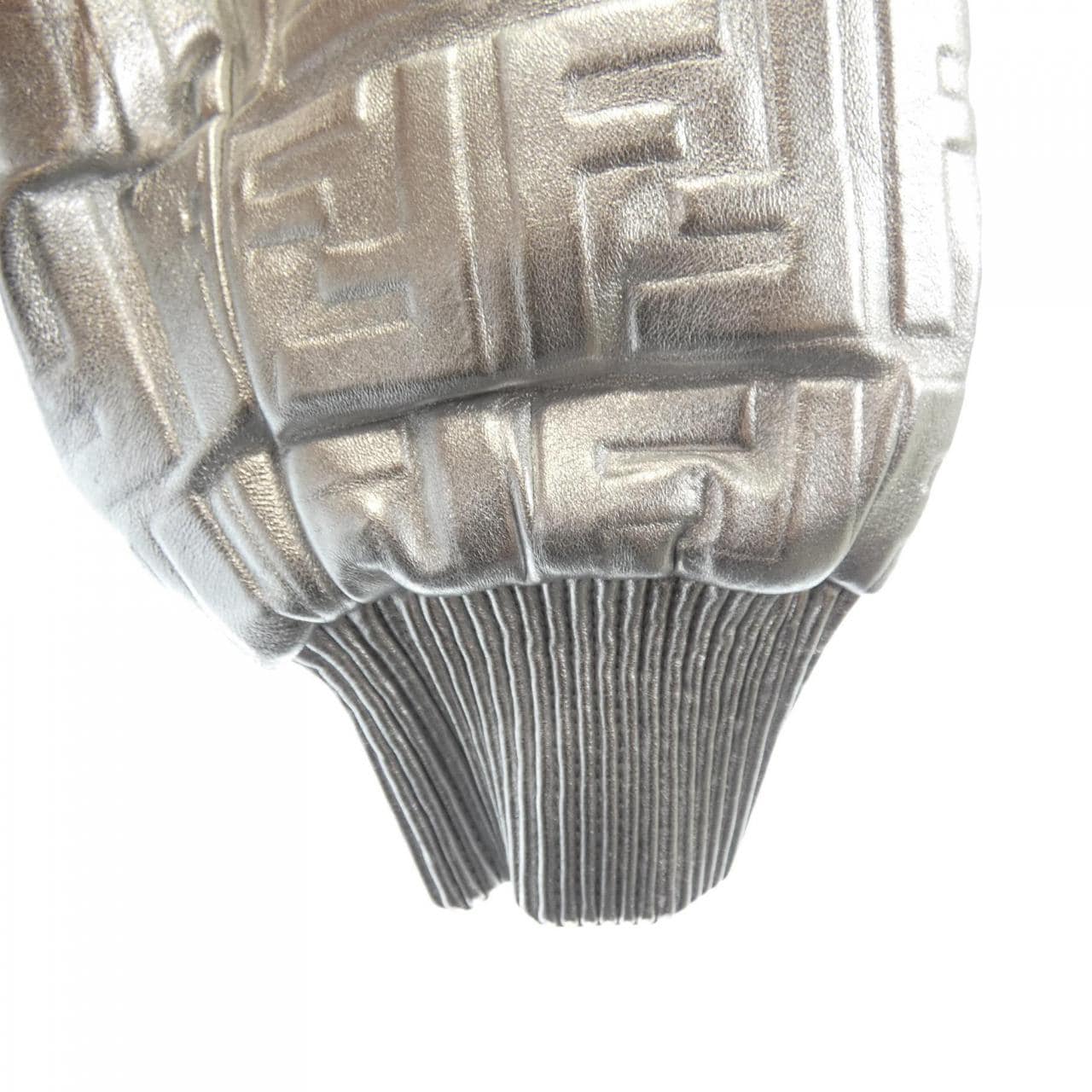 フェンディ FENDI NICKI MINAJ FPJ003 AB9J レザージャケット