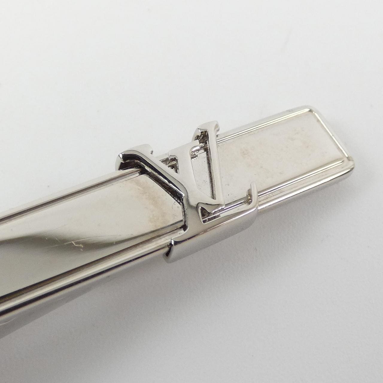 LOUIS VUITTON VUITTON TIE CLIP