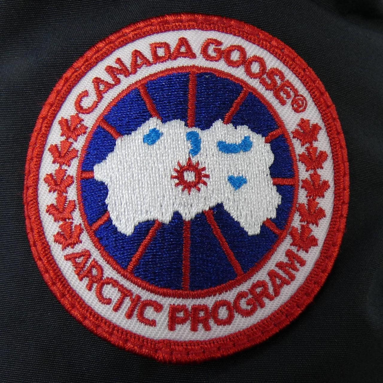 加拿大鵝CANADA GOOSE羽絨大衣