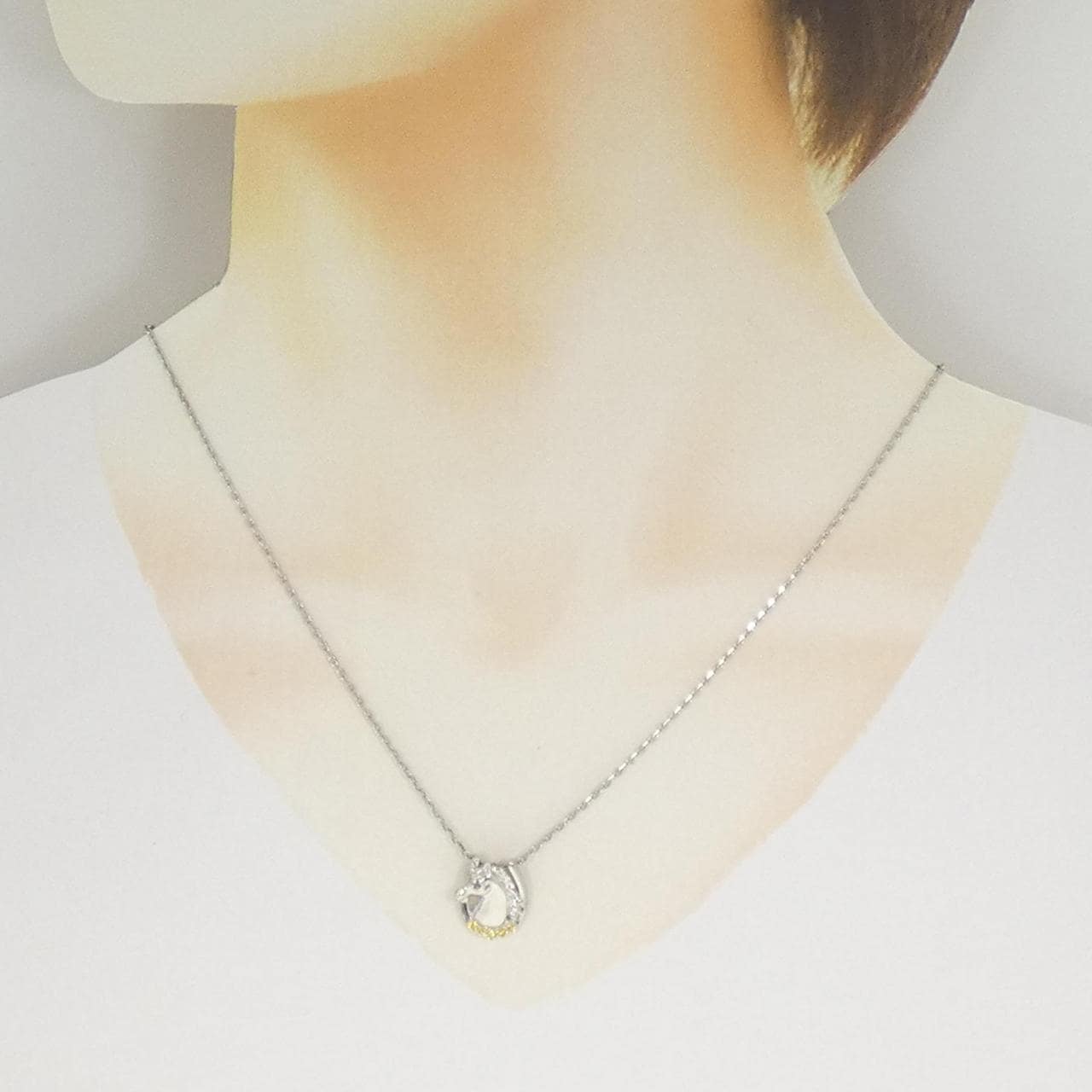 ジーエスティービー ホース ダイヤモンド ネックレス 0.08CT