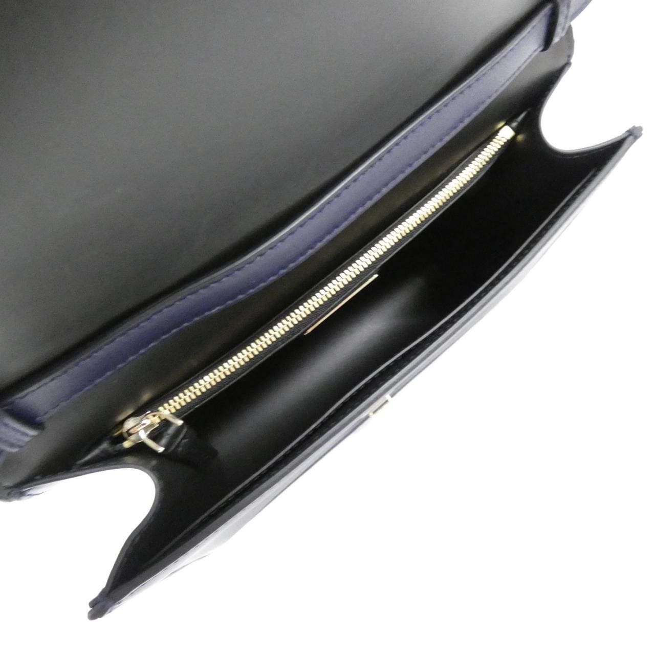 サルヴァトーレフェラガモ 21 O001 ショルダーバッグ