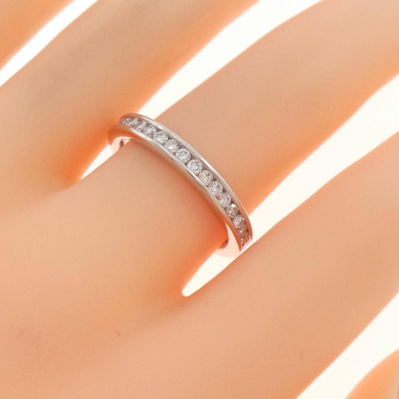 PT900 フルエタニティ ダイヤモンド リング 0.80CT