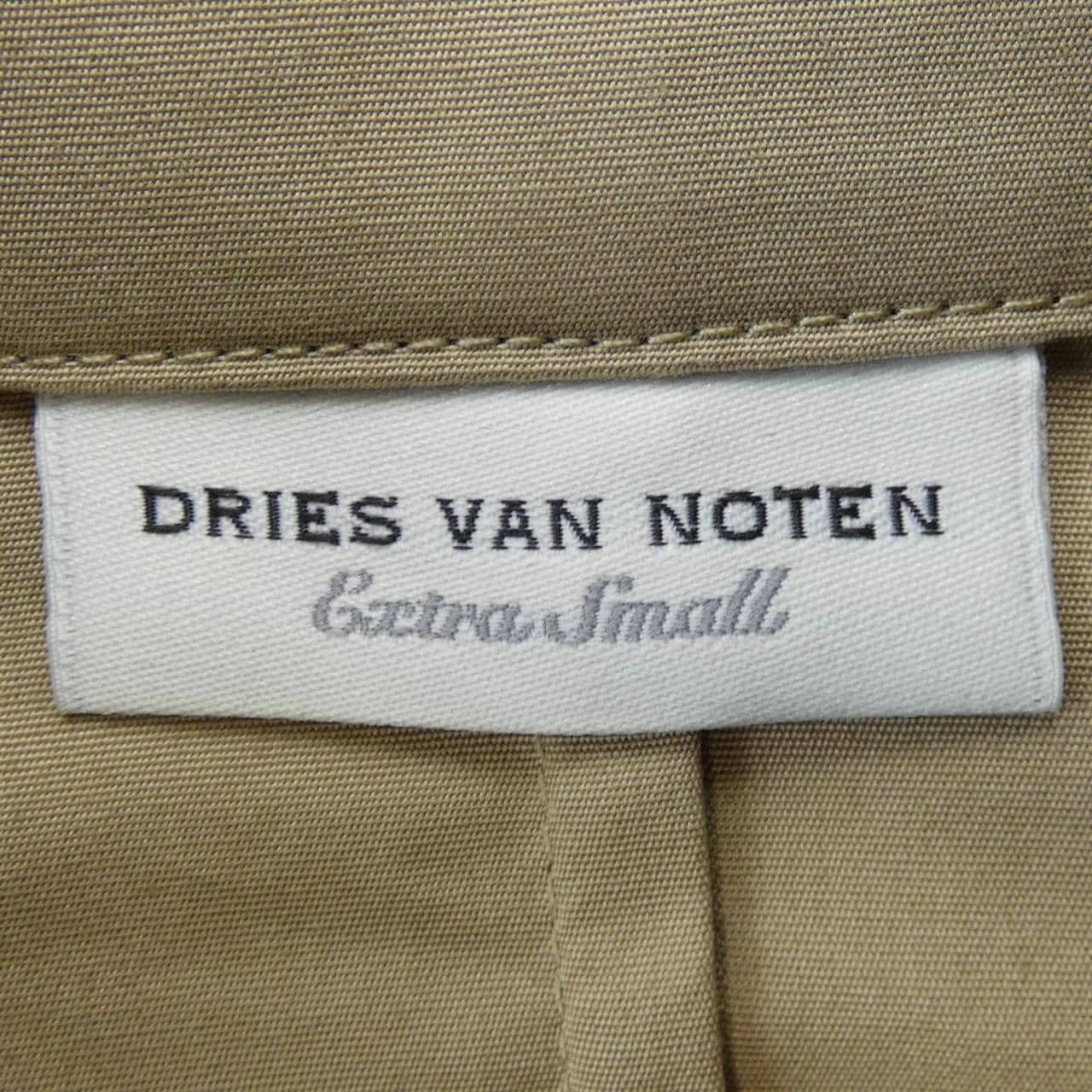 ドリスヴァンノッテン DRIES VAN NOTEN CAPLANA　8255 ジャケット