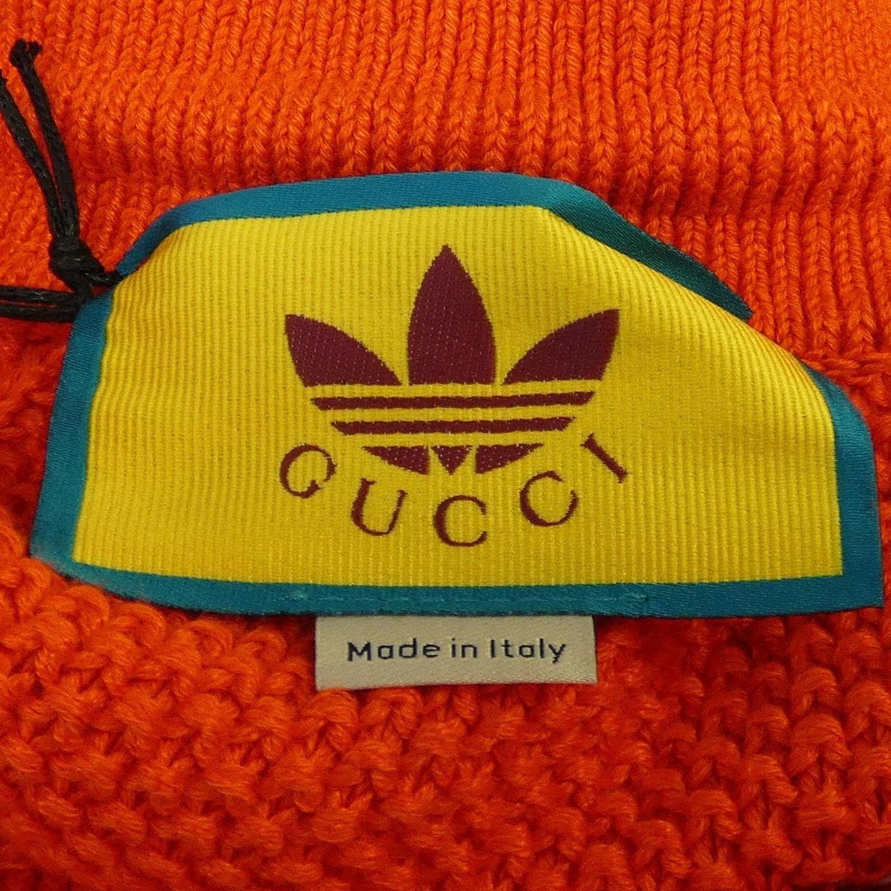 グッチ GUCCI ADIDAS 693835 XKCDJ ショートパンツ