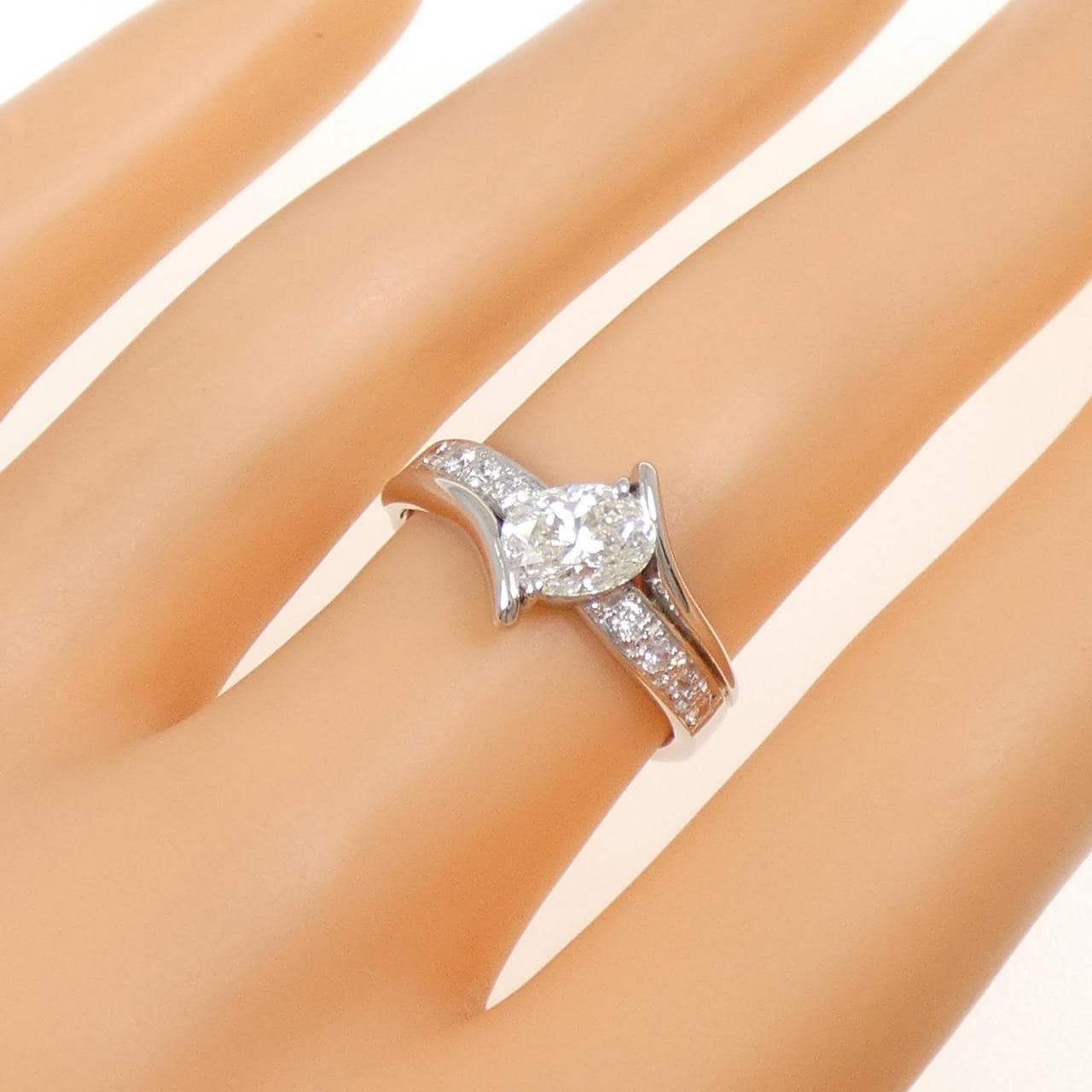 PT900 ダイヤモンド リング 1.01CT