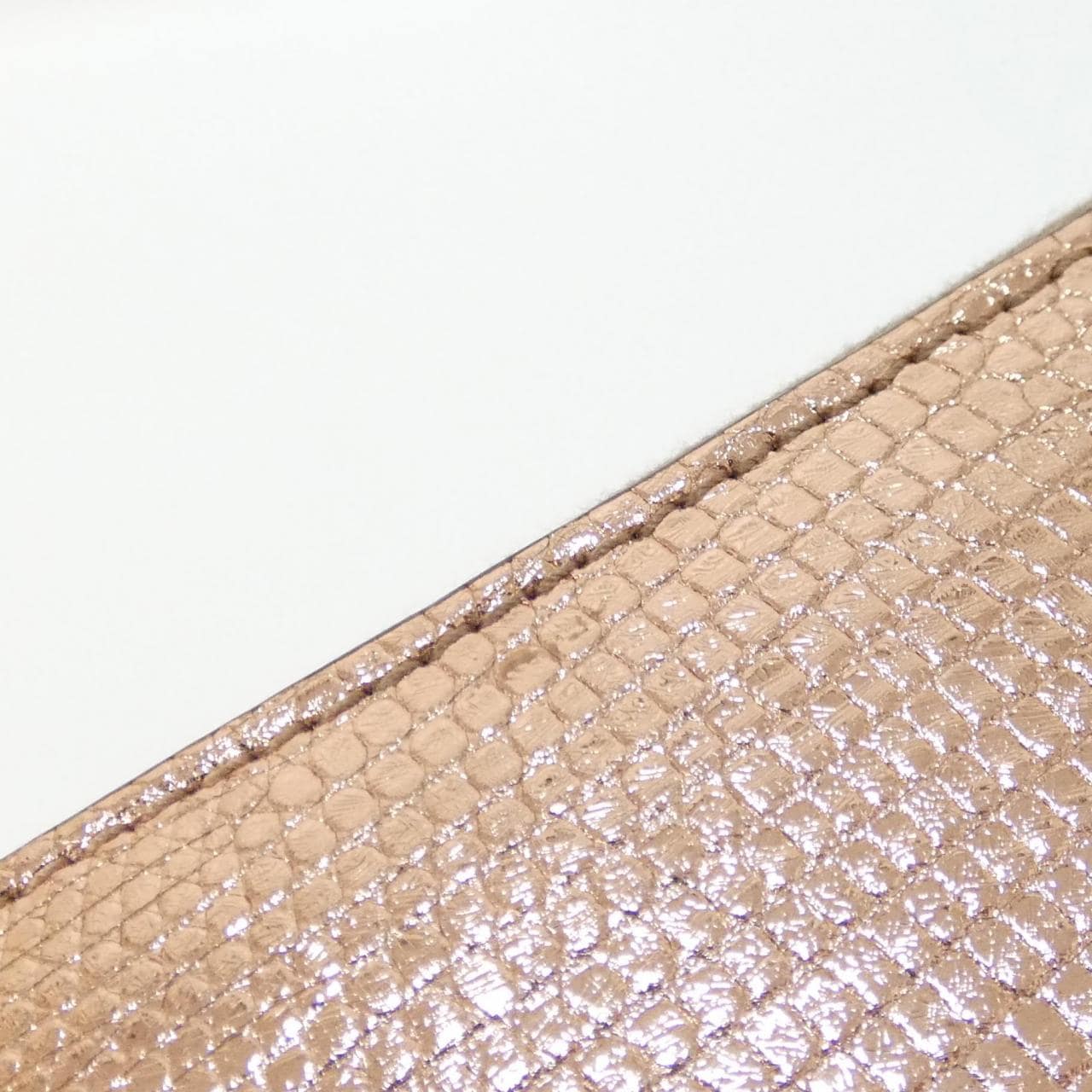 グッチ GG MARMONT 456117 EYZAG 財布