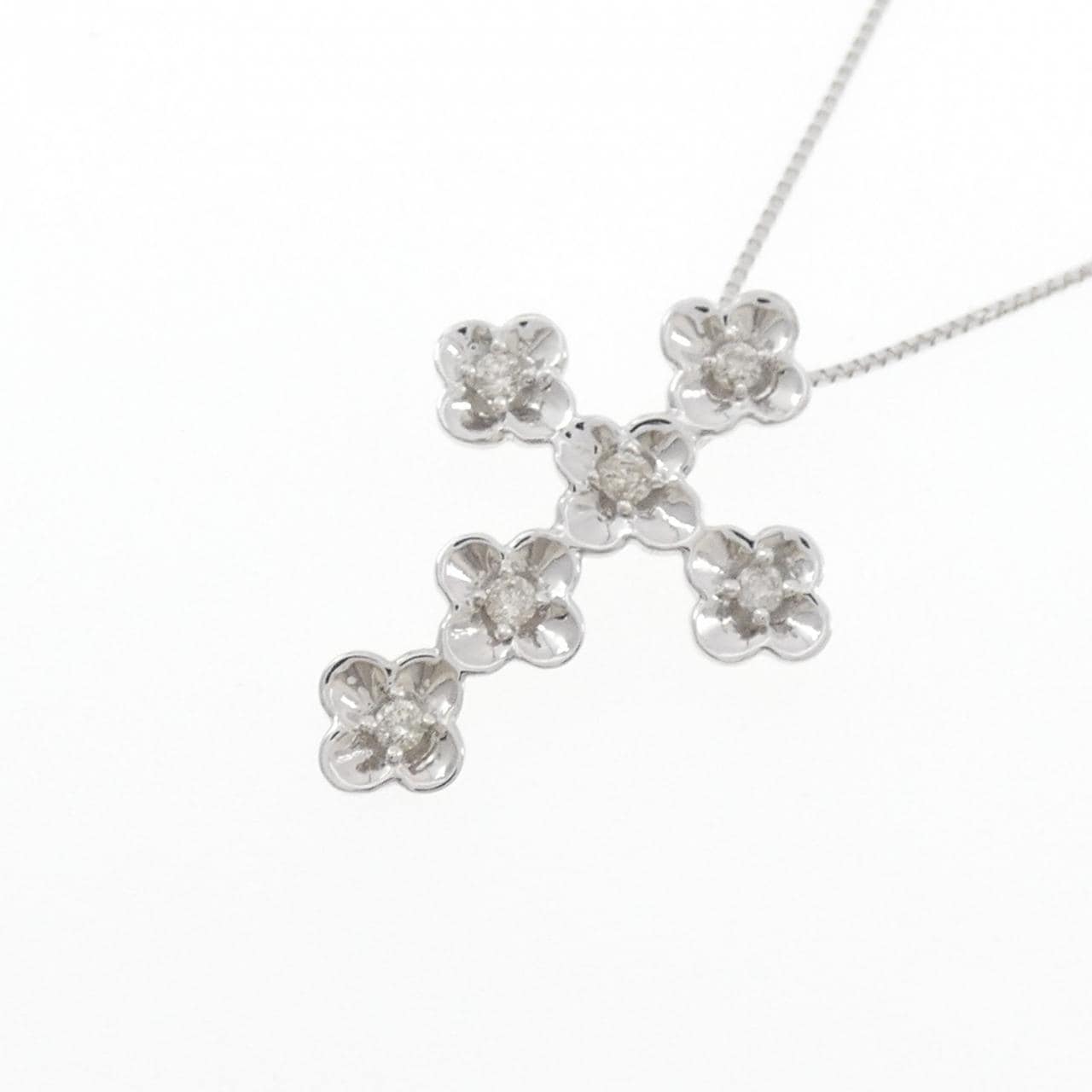 K18WG フラワー×クロス ダイヤモンド ネックレス 0.10CT