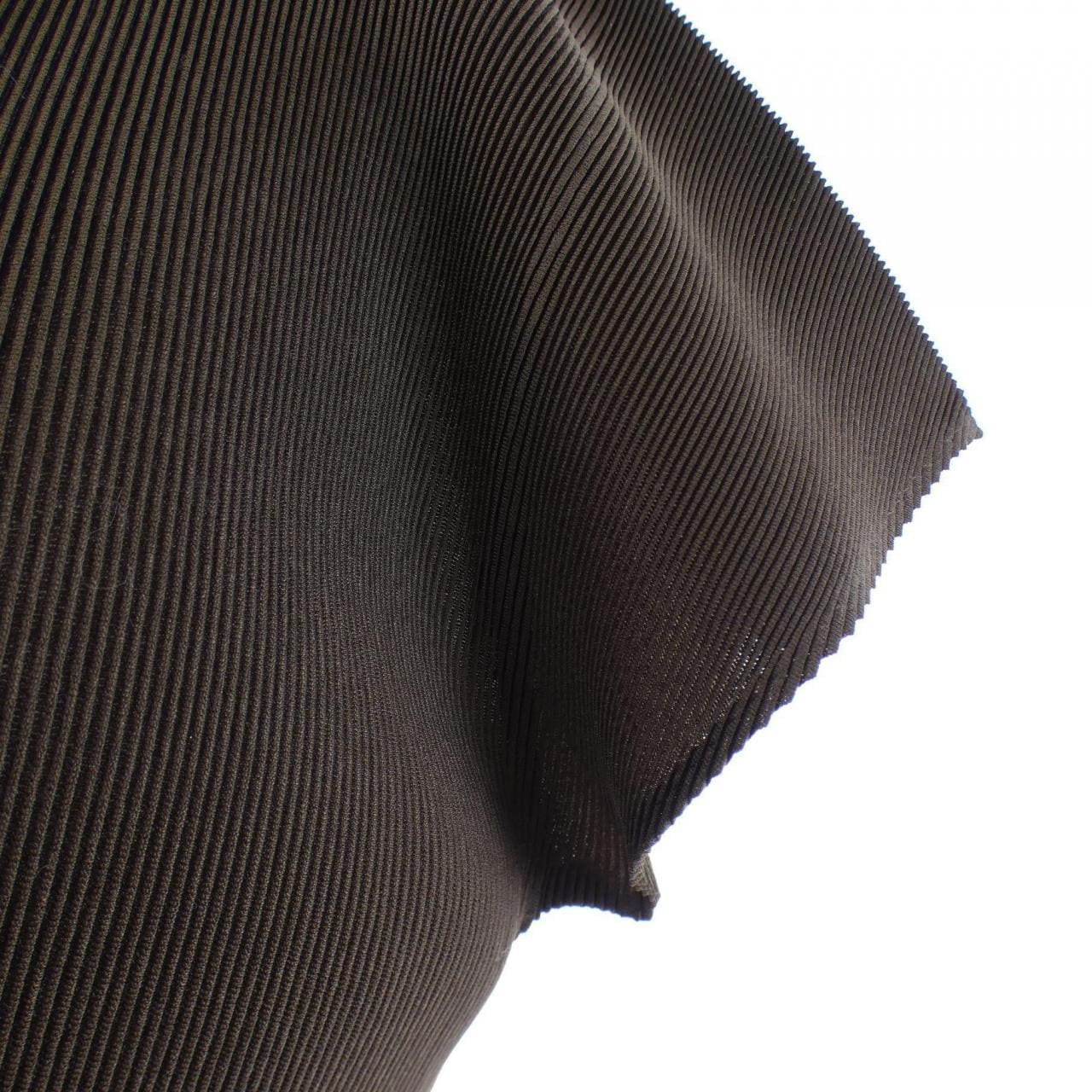 百褶PLEATS PLEASE上衣