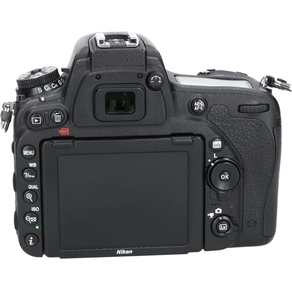 D750