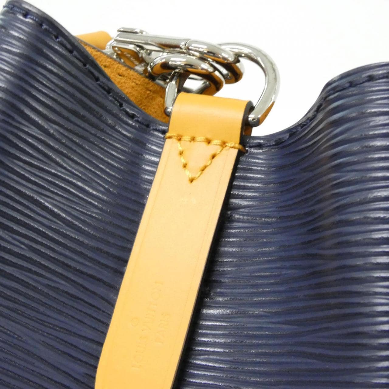 ルイヴィトン エピ ネオ ノエBB M53610 ショルダーバッグ