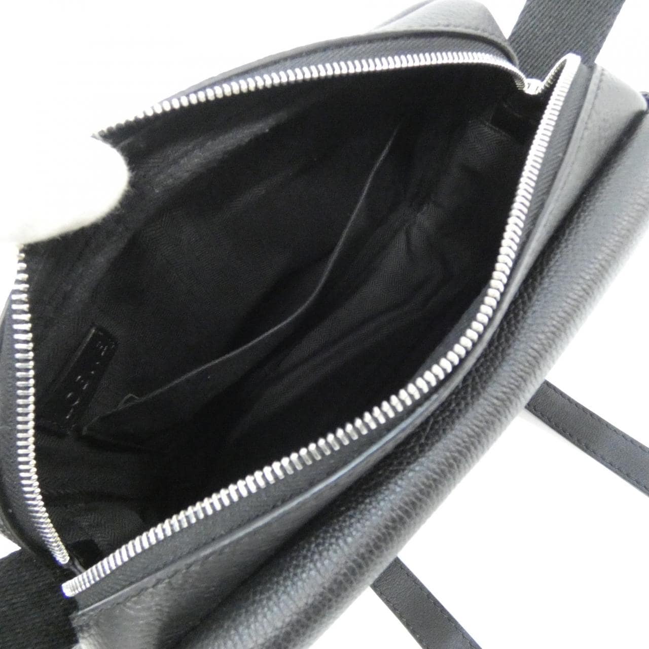 ロエベ ミリタリー メッセンジャー B553A72X22 ショルダーバッグ