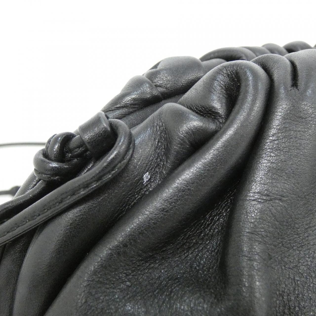 ボッテガヴェネタ 585852 VCP40 ショルダーバッグ