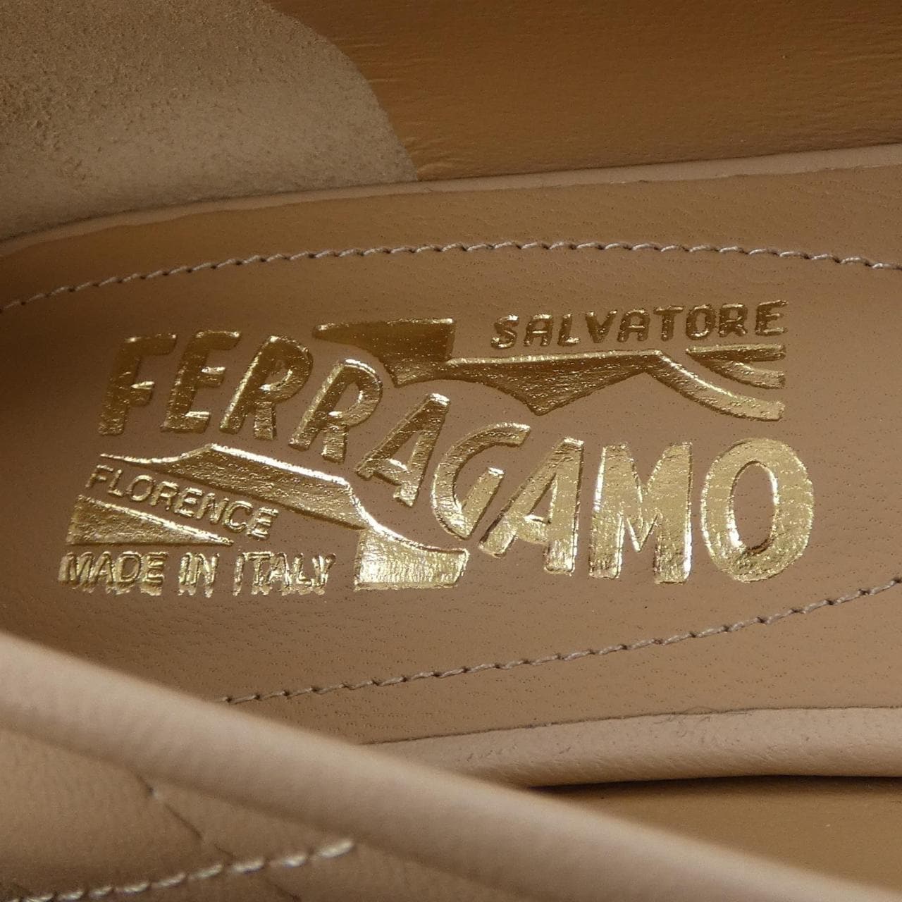 サルヴァトーレフェラガモ SALVATORE FERRAGAMO パンプス