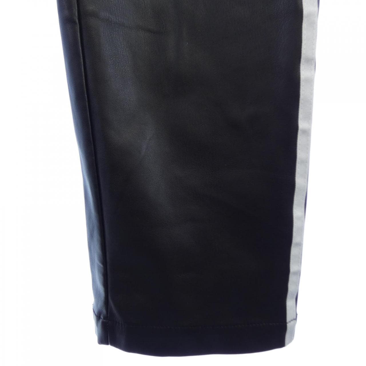 アディダス ADIDAS IZ4038 パンツ