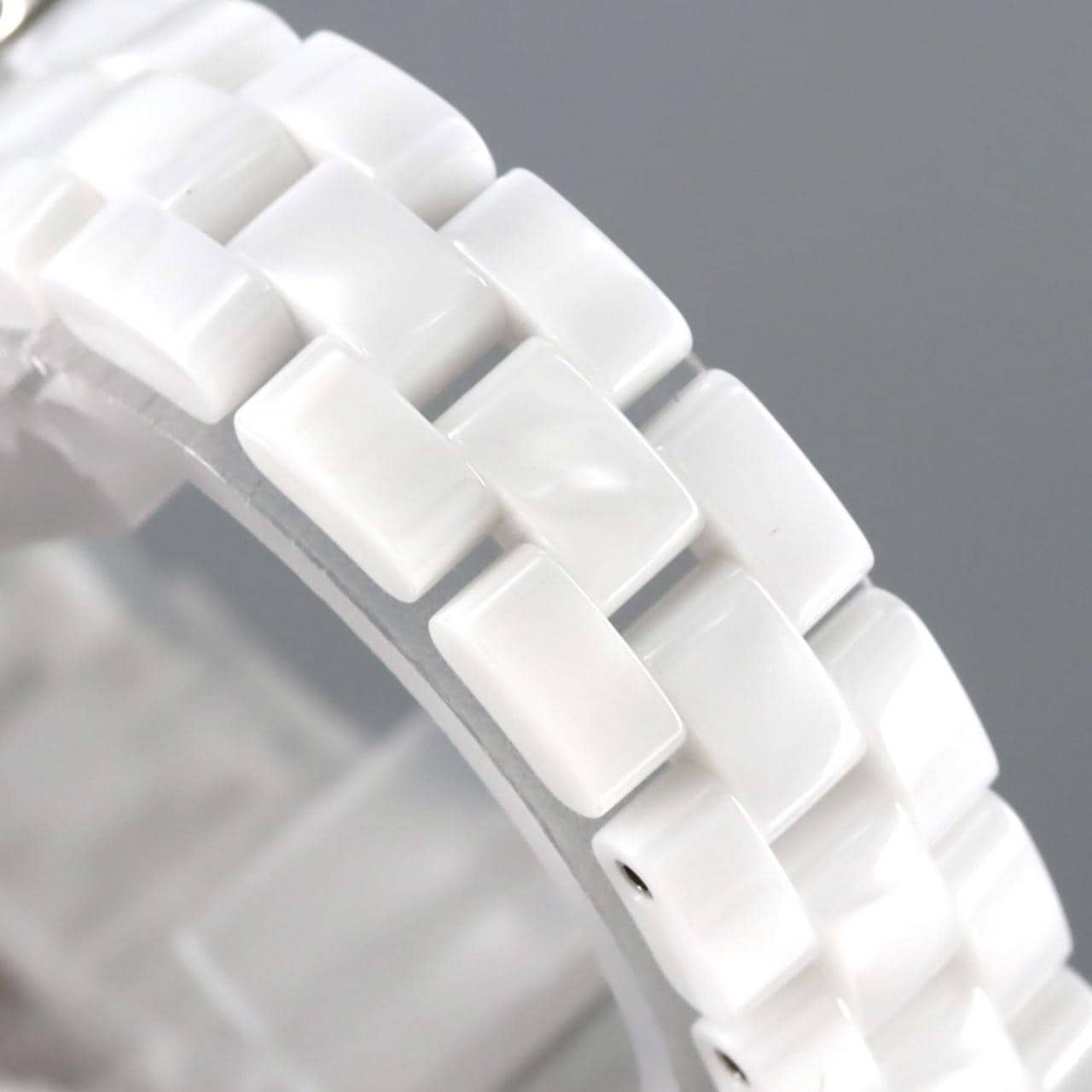 シャネル J12 29mmセラミック･8P H2570 セラミック クォーツ