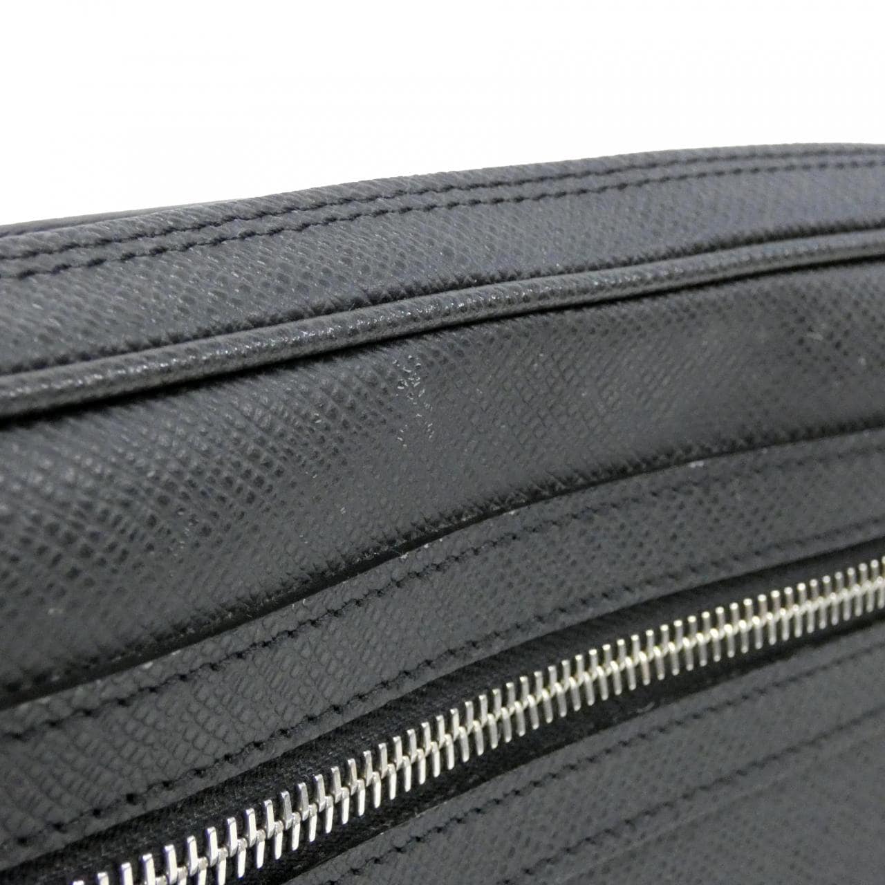 ルイヴィトン タイガ パヴェル M31142 セカンドバッグ