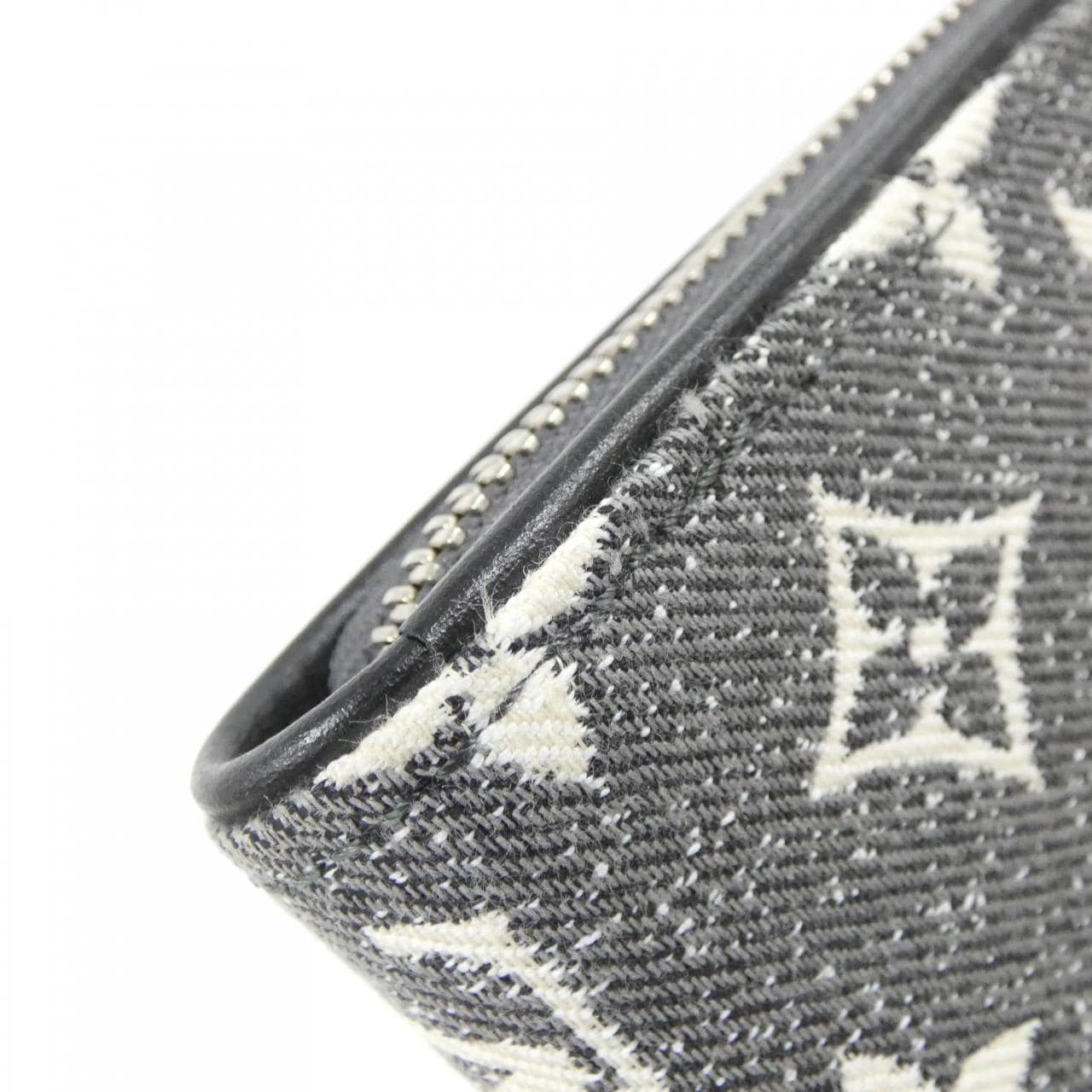 ルイヴィトン モノグラム ジャカード デニム ジッピー ウォレット M81858 財布