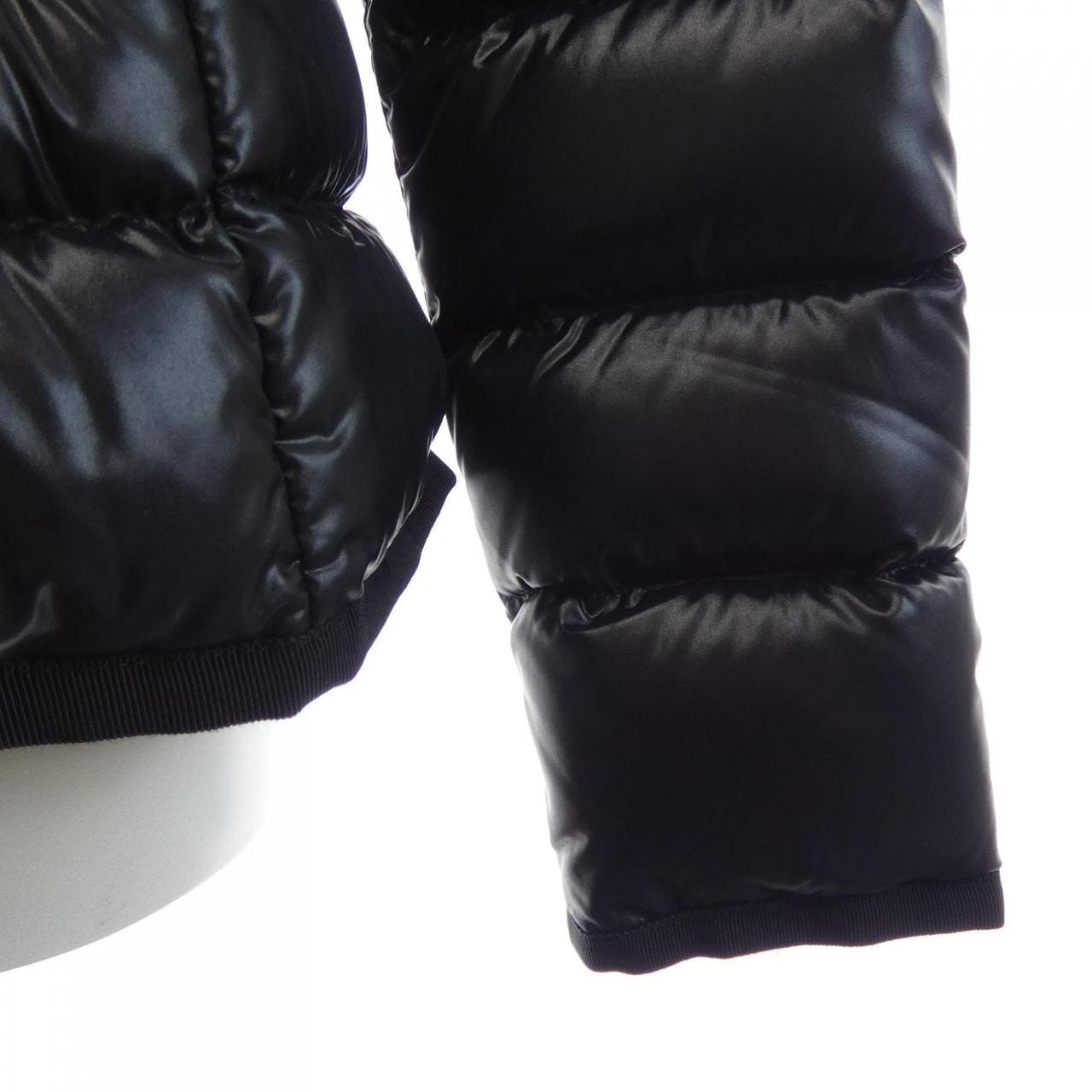 モンクレール MONCLER ARMOISE ダウンジャケット