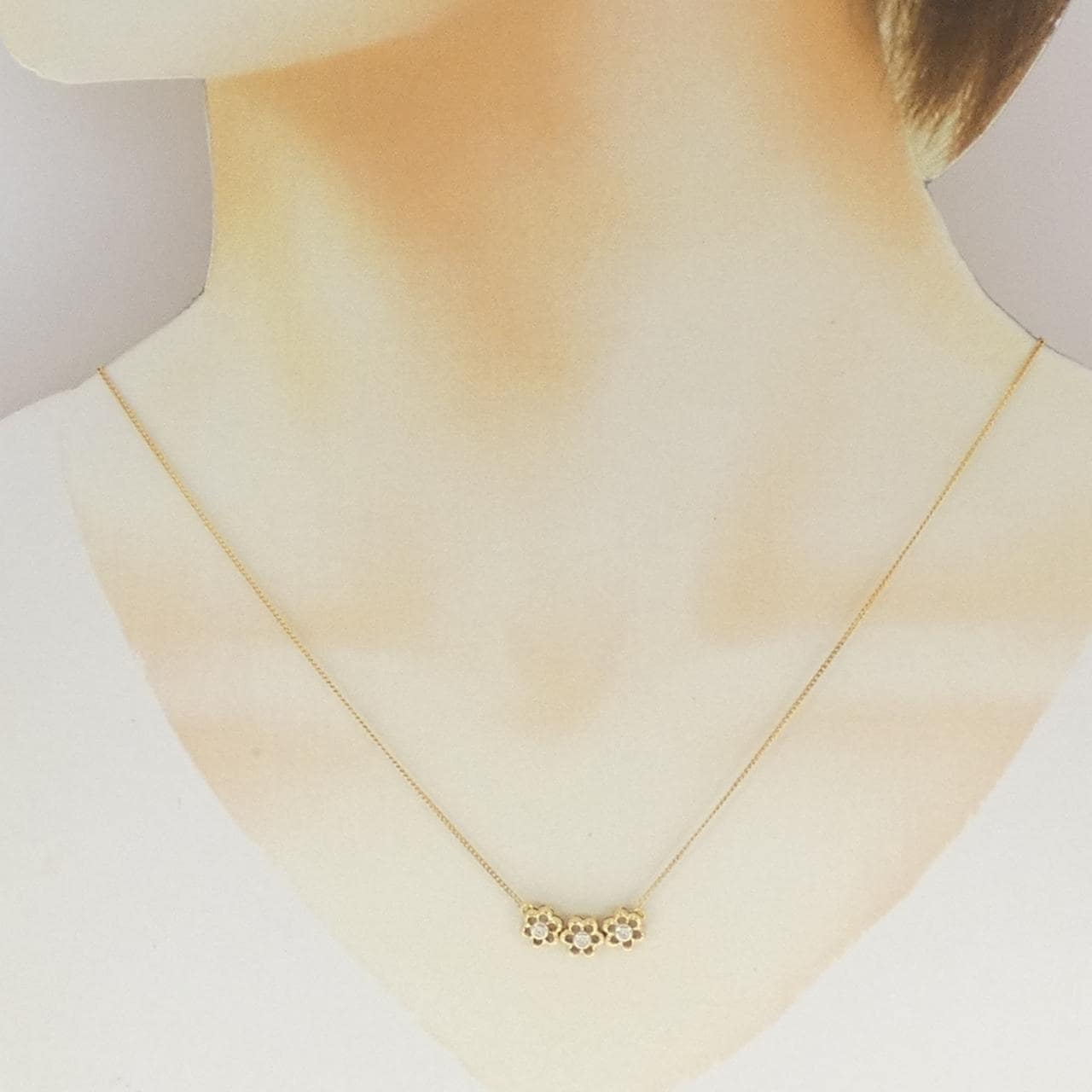 750YG/750WG フラワー ダイヤモンド ネックレス