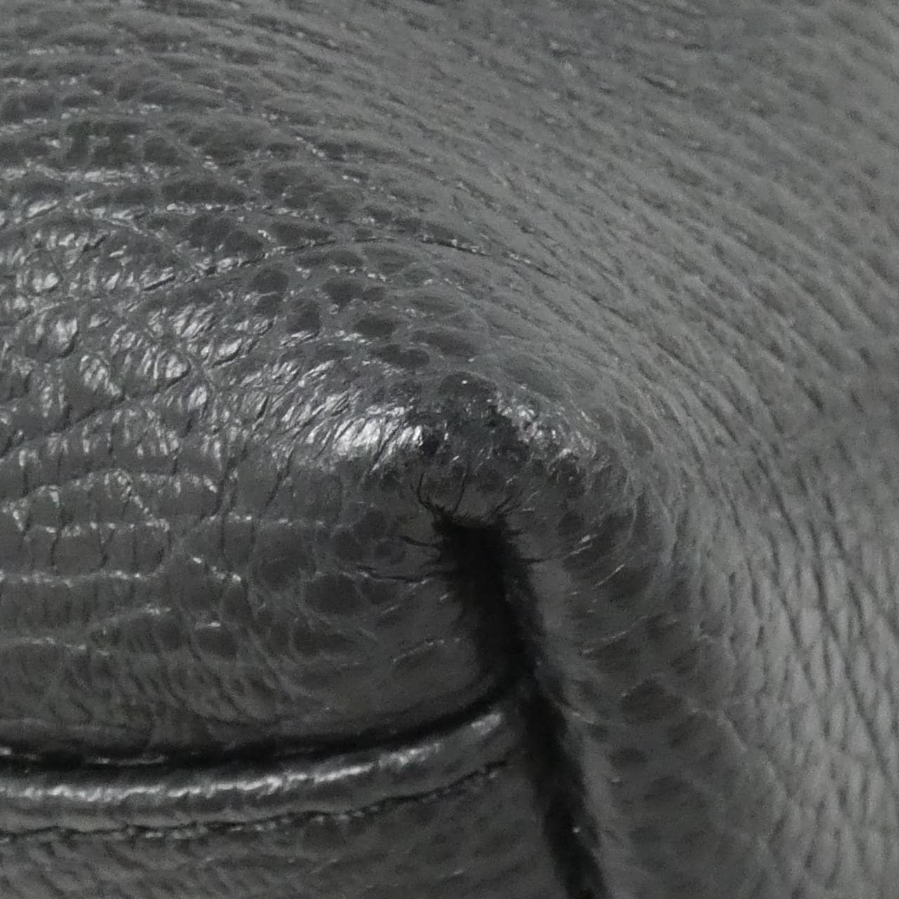 ルイヴィトン LV バイカー MM M14700 バッグ