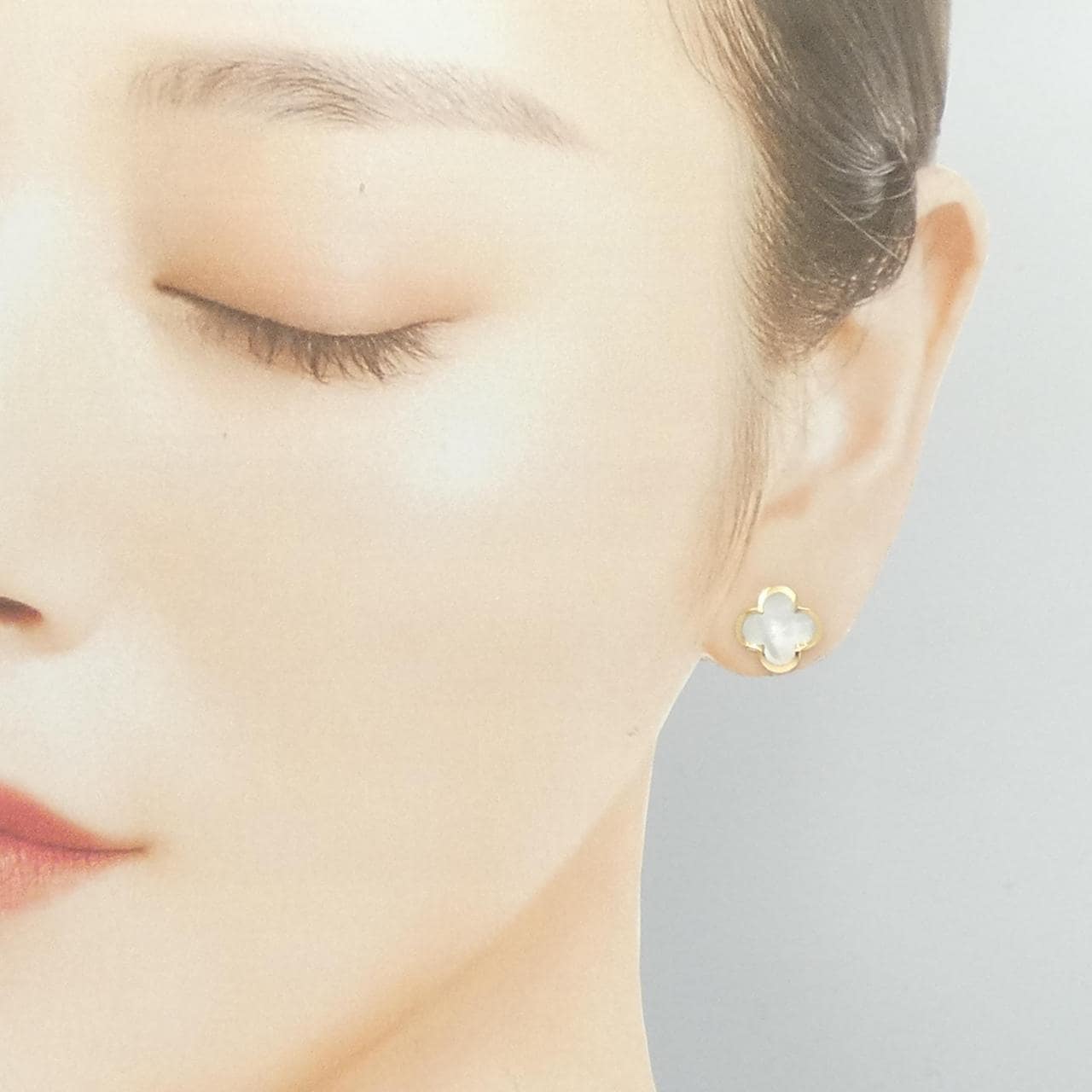 Van Cleef & Arpels 纯Alhambra耳环