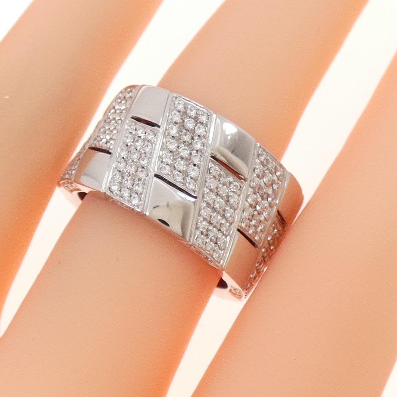 750WG ダイヤモンド リング 0.65CT