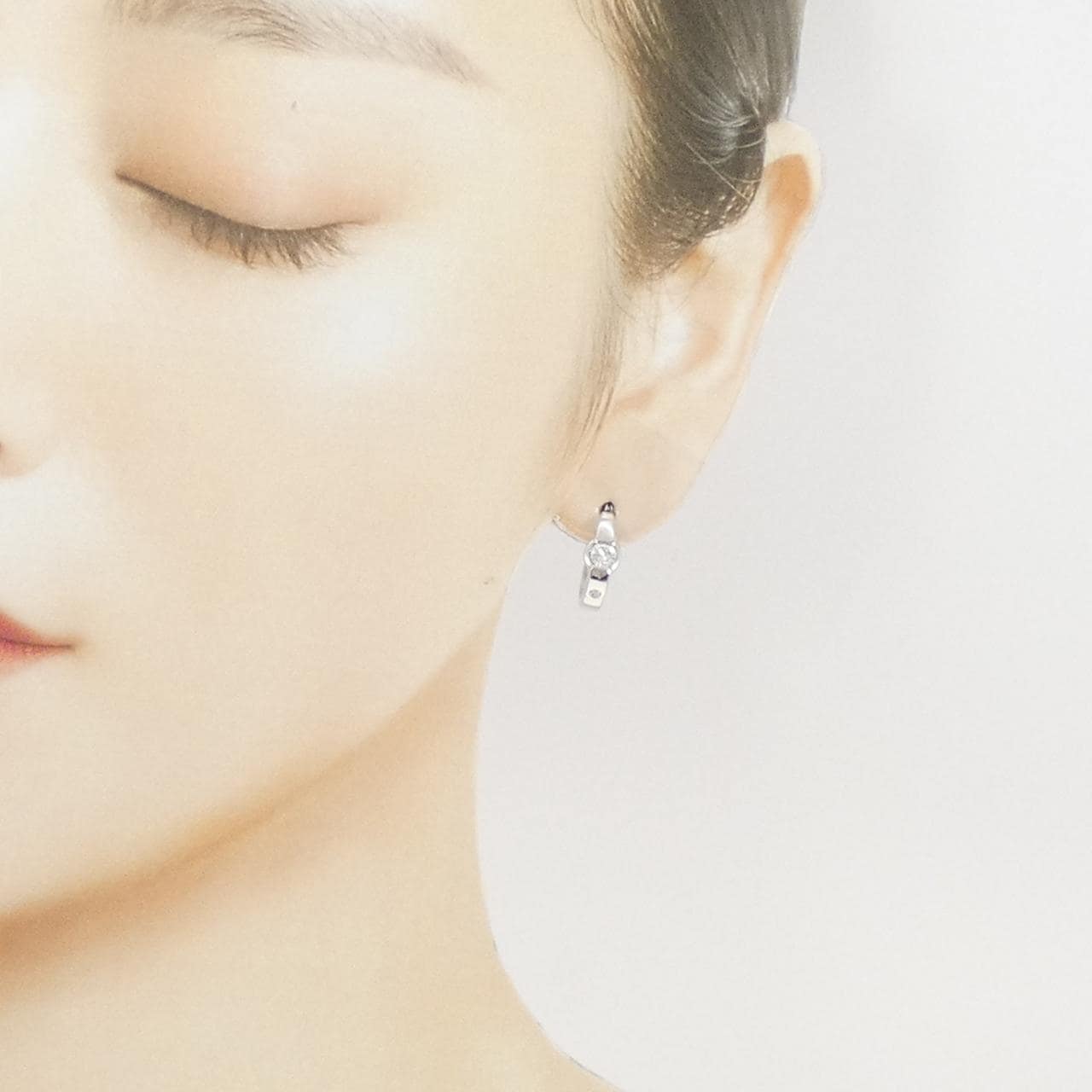 K18WG/K14WG ダイヤモンド ピアス 0.25CT 片耳