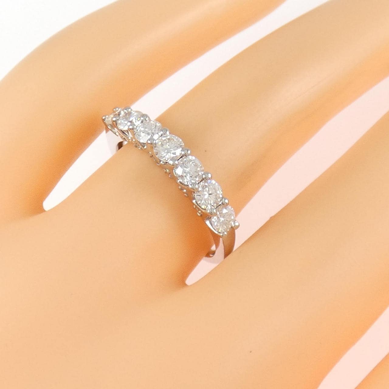 PT950 ハーフエタニティ ダイヤモンド リング 0.85CT