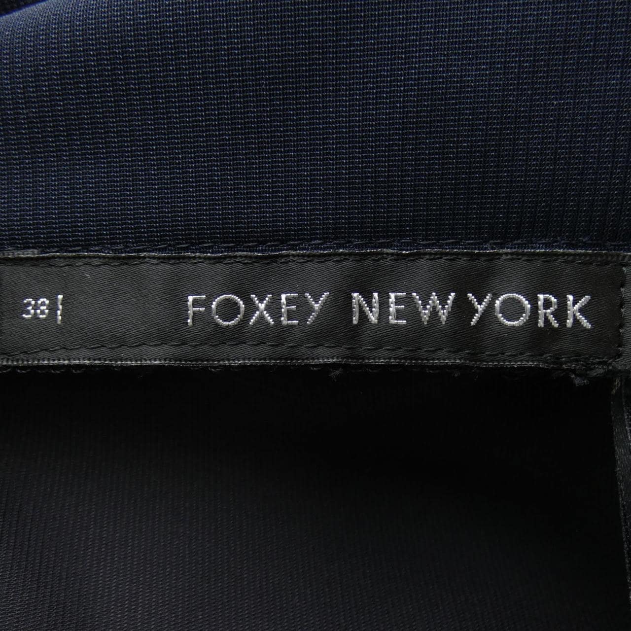 セドナポンチョ 黒 FOXEY NEW YORKよろしくお願いいたします
