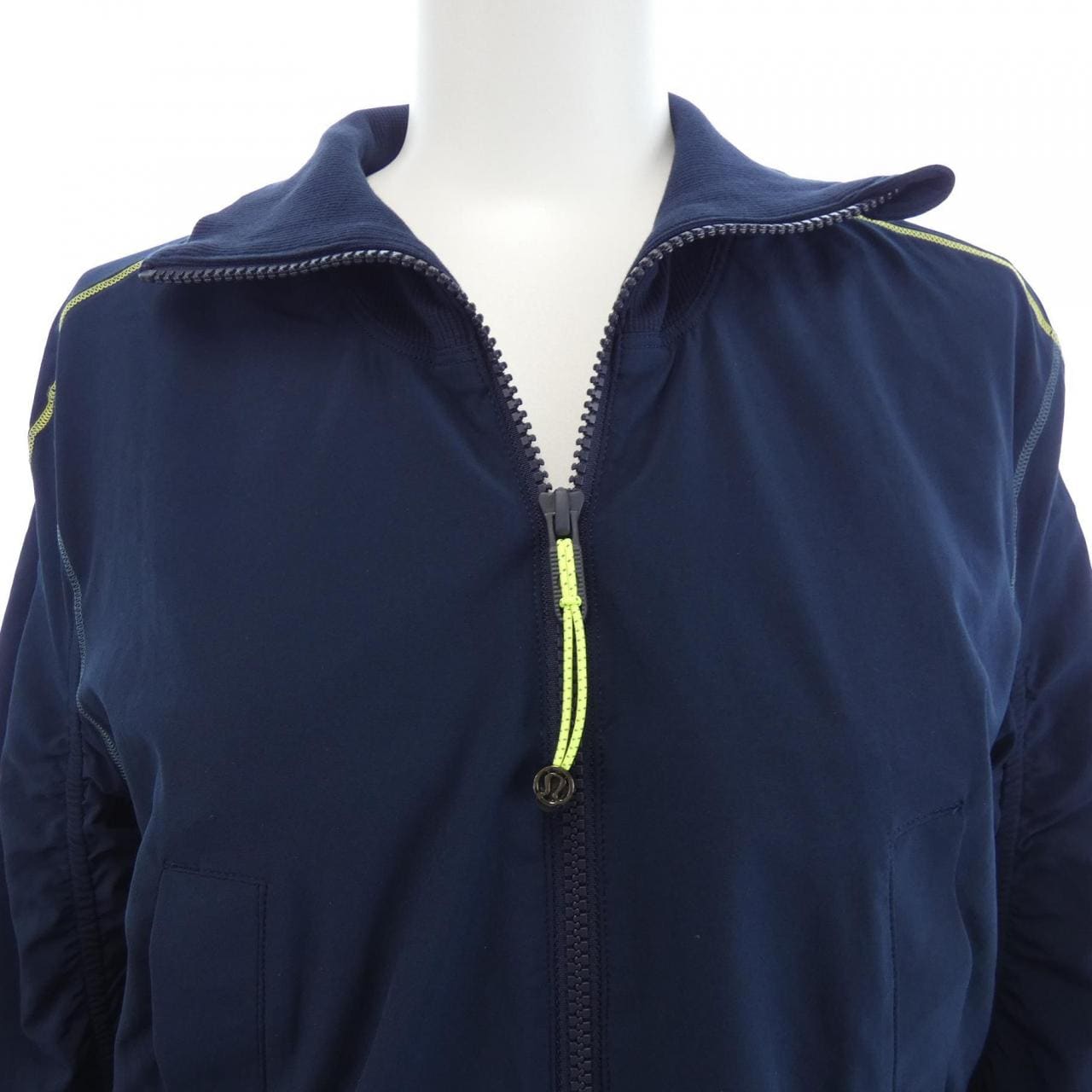 LULULEMON ブルゾン