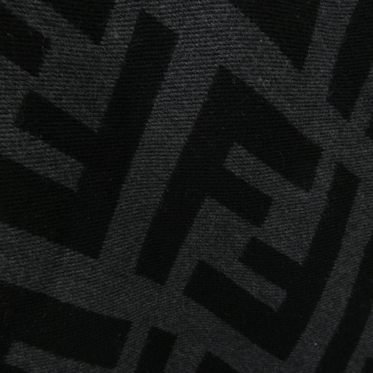 FENDI斗篷