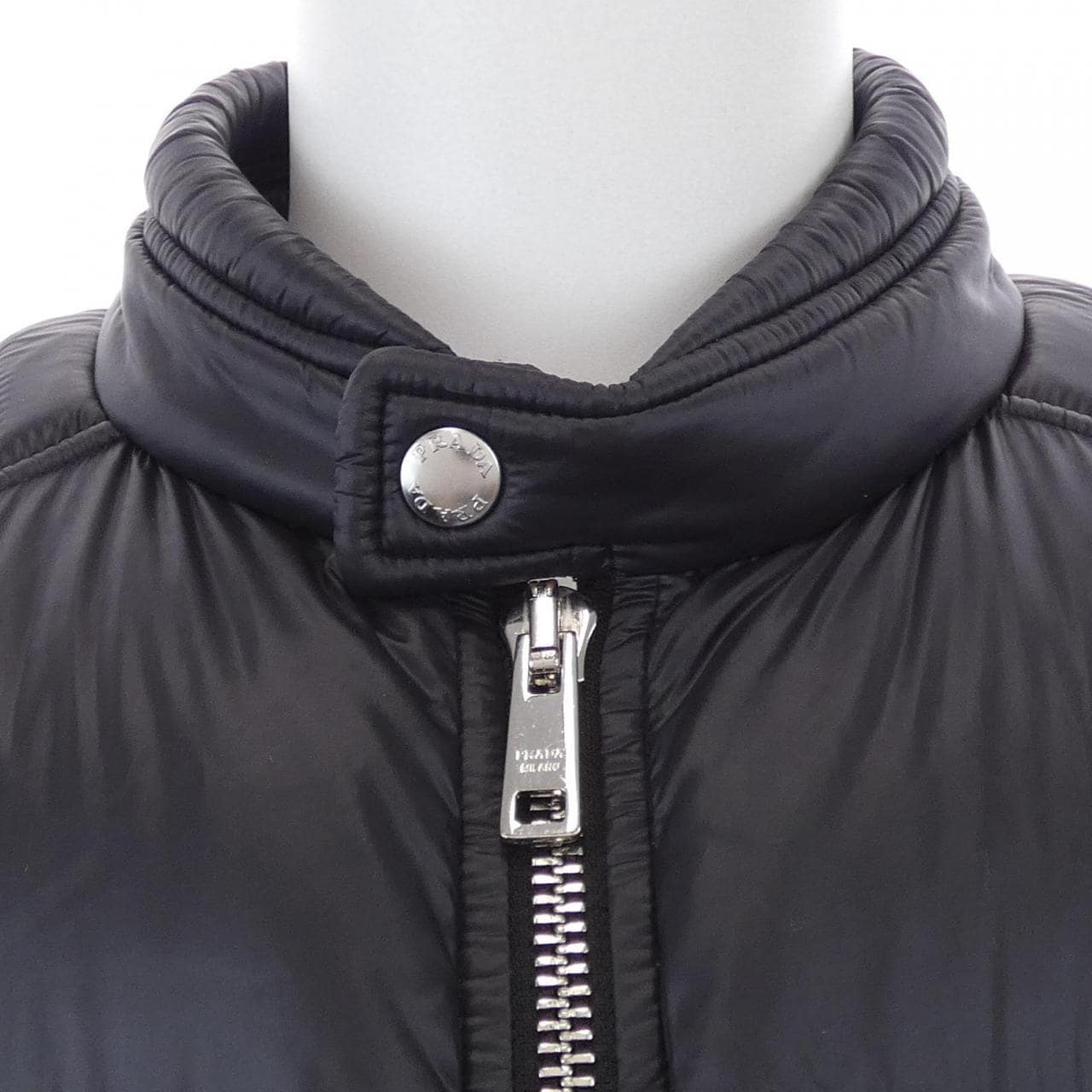 プラダ PRADA SGB608 ダウンジャケット