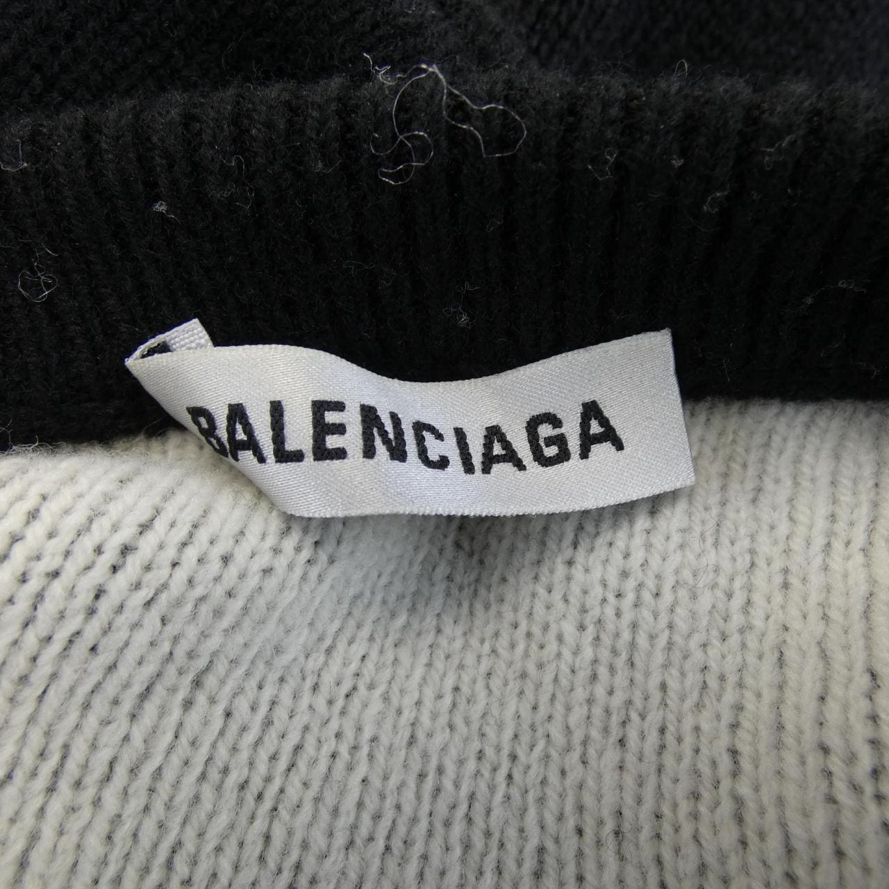 バレンシアガ BALENCIAGA 620983 T1567 ニット