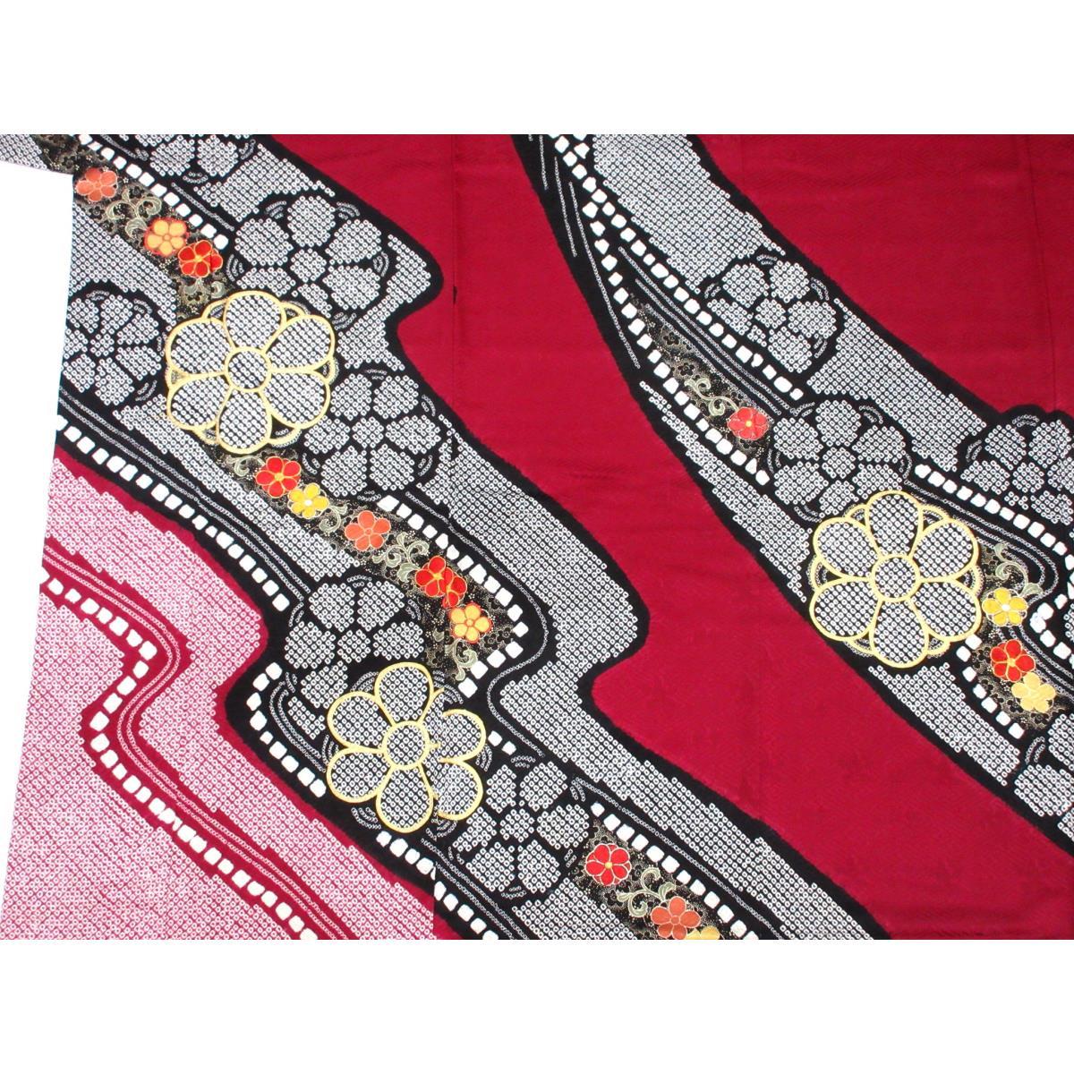 振袖　刺繍入り　絞り加工　きもの・長襦袢　２点セット