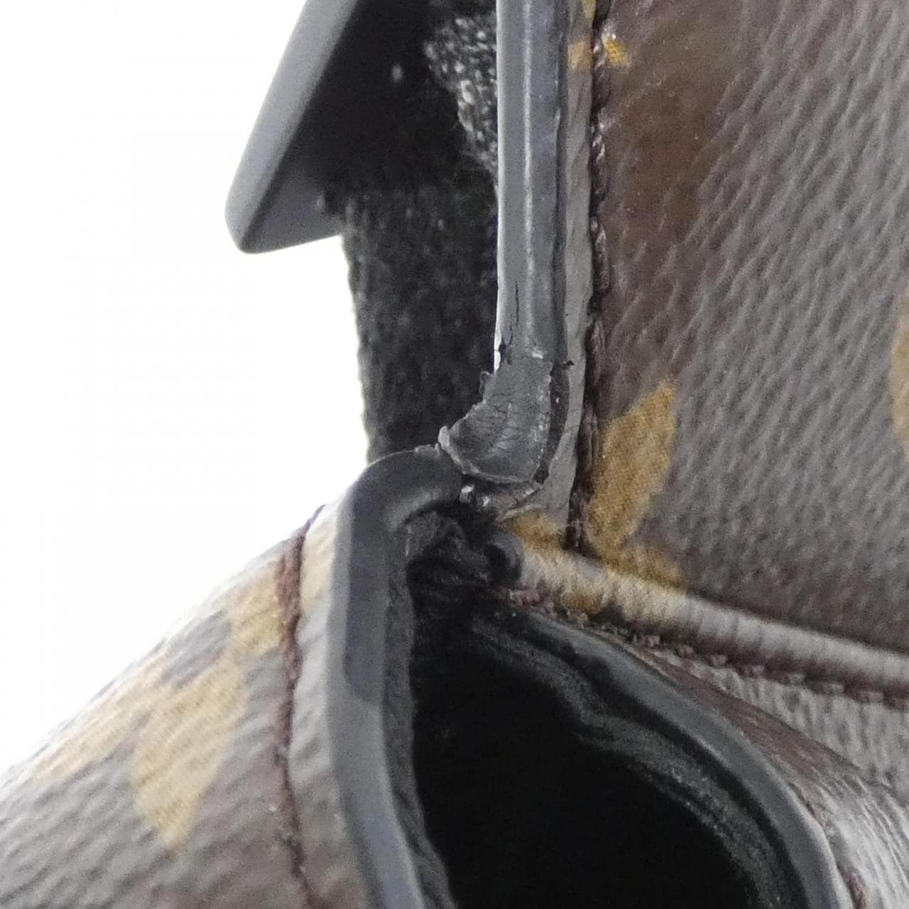 ルイヴィトン モノグラム マカサー Sロック スリングバッグ M45864 ショルダーバッグ