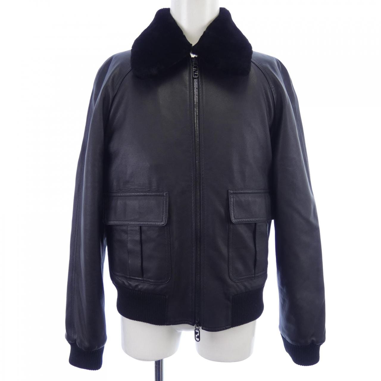 フェンディ FENDI FPJ075 AL2Y レザージャケット