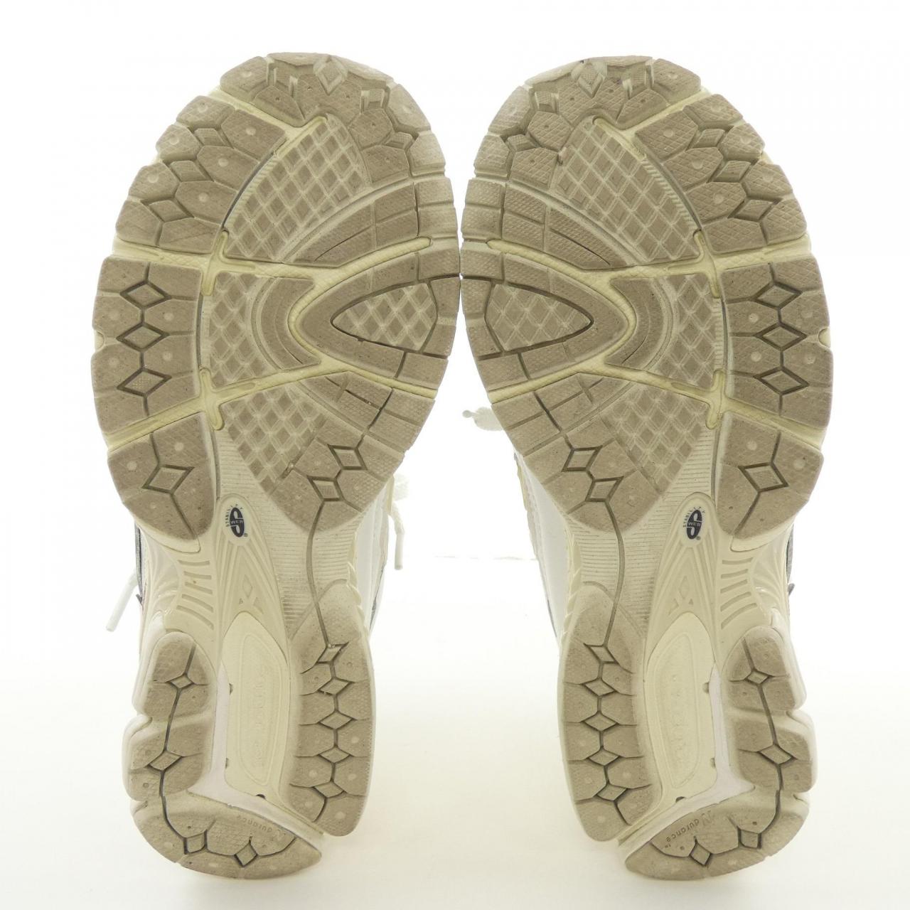 ニューバランス NEW BALANCE M1906DE スニーカー
