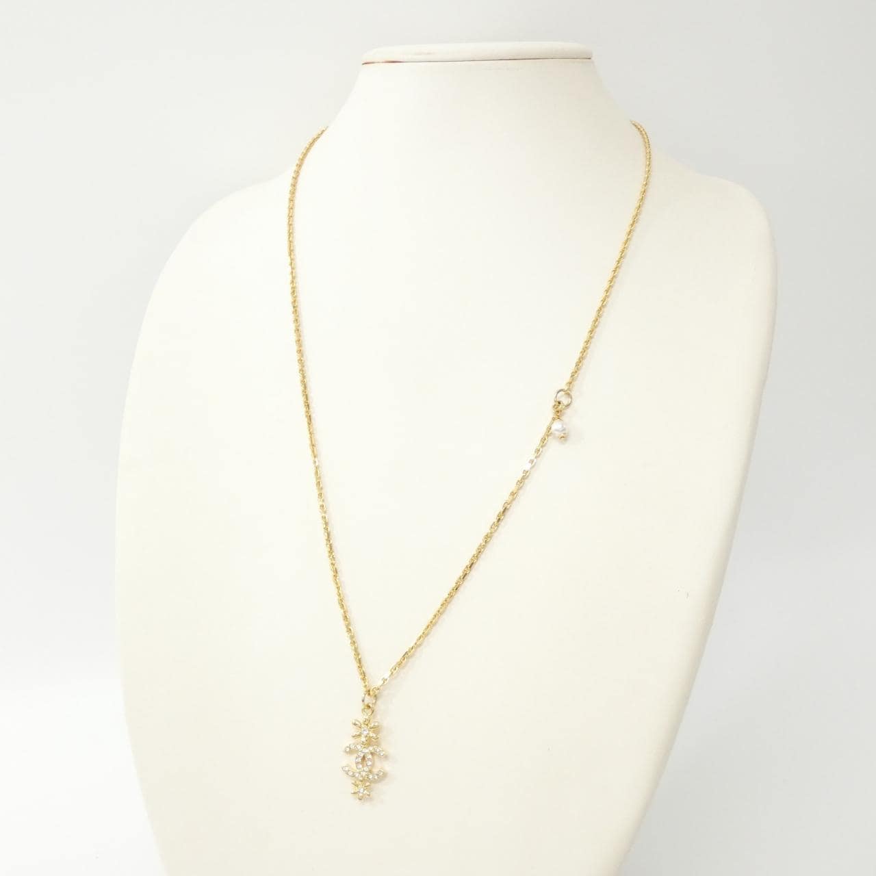 CHANEL ABB330 Necklace