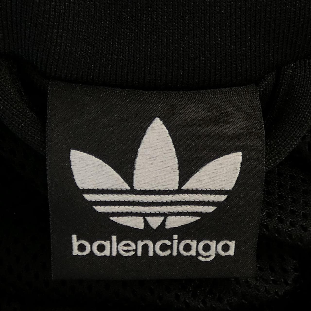 バレンシアガ BALENCIAGA 712280 TMV15 ブルゾン