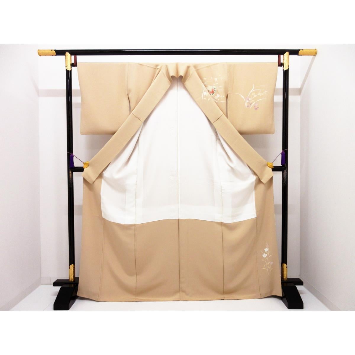 訪問着　友禅金彩加工　刺繍入り