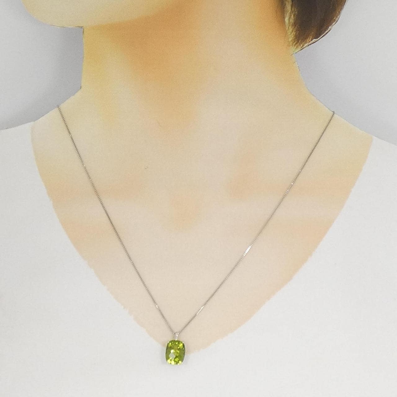 ジーエスティービー ペリドット ネックレス 4.00CT