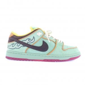 ナイキ NIKE HF3058-300 スニーカー