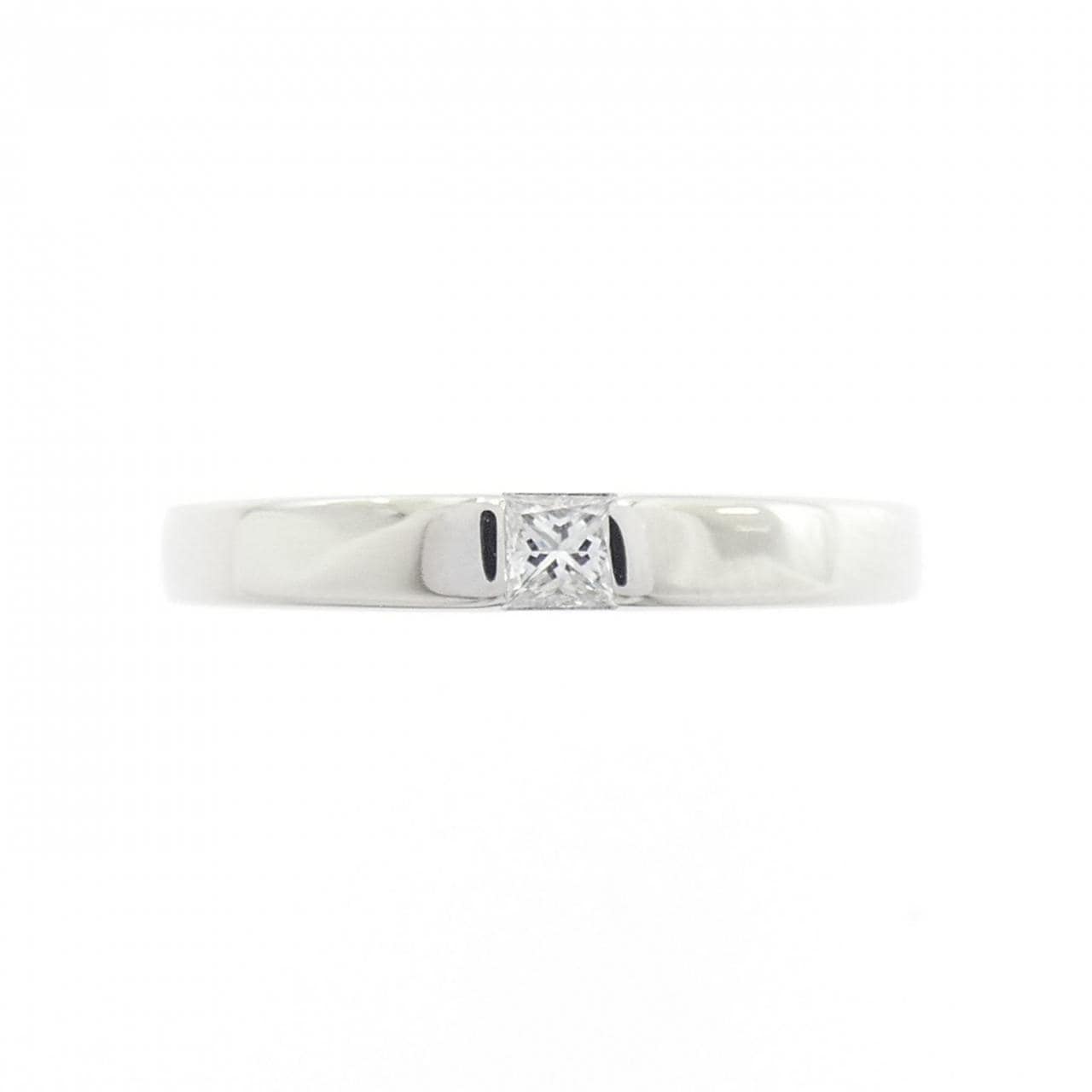 HARRY WINSTON princess cut ring