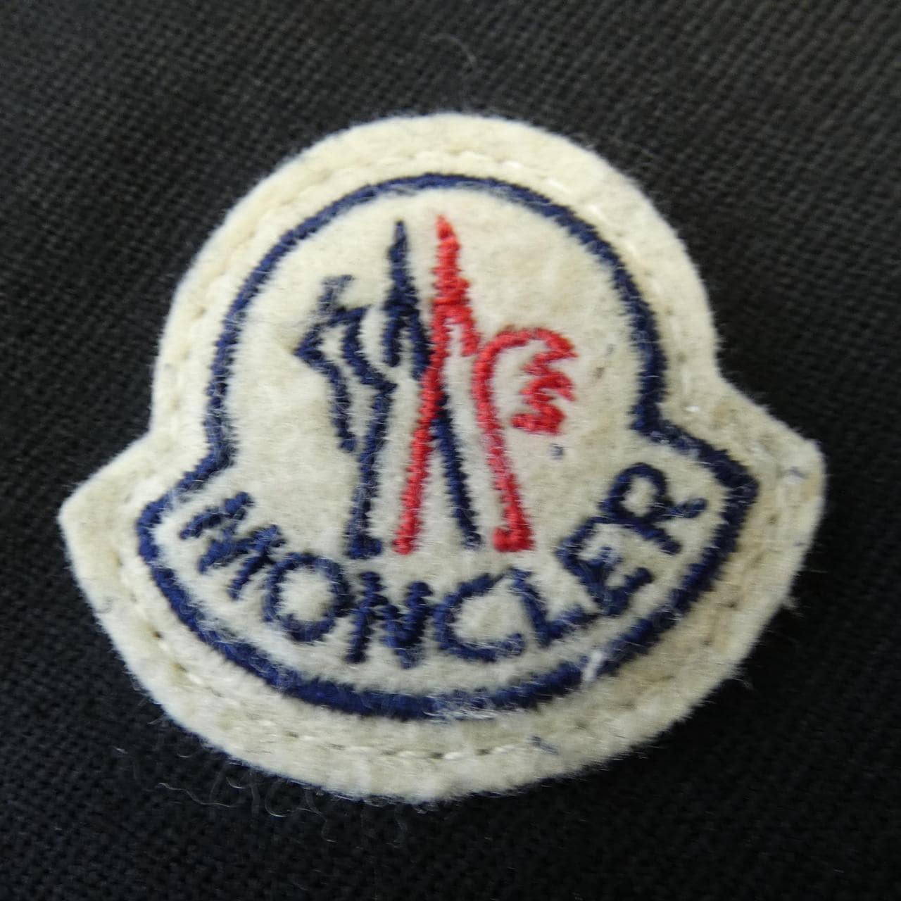 モンクレール MONCLER ダウンジャケット